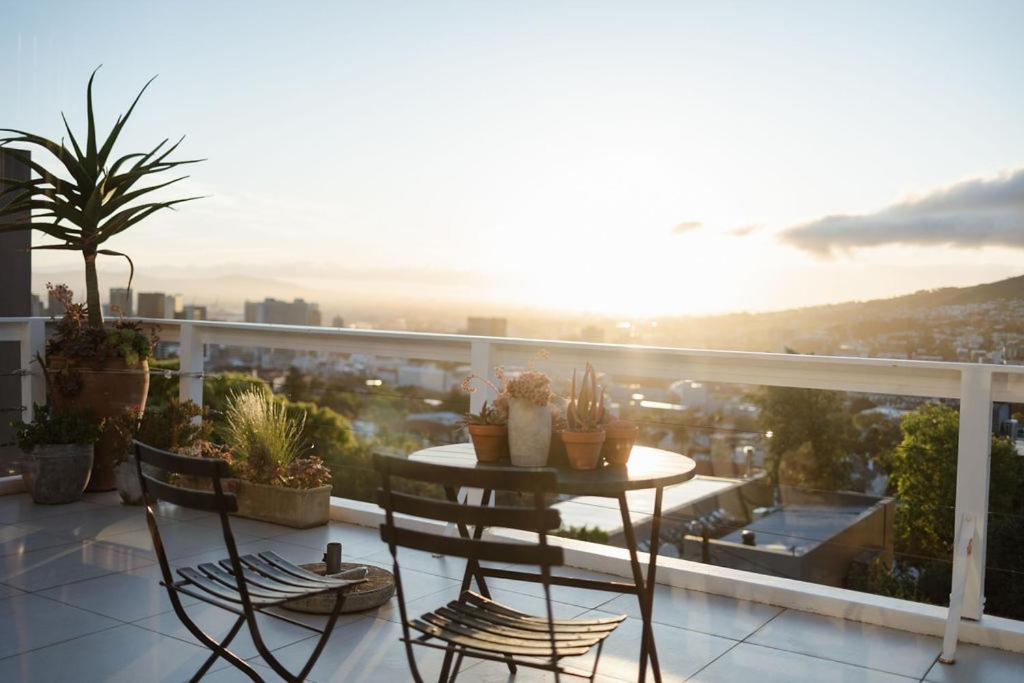Radium Hall Guest House Cape Town Ngoại thất bức ảnh